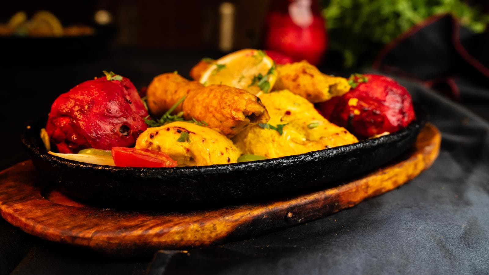 Mix Grill Peshawri, brochettes et tandoori grésillants